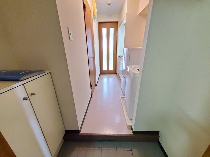 ドミール桜川の玄関