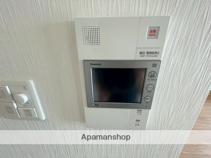 プレジオ永和ASIANの玄関