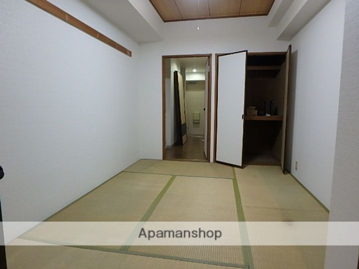 ハーベスト真田山101の居間