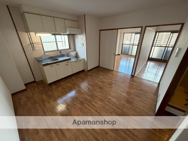 ロイヤル丸文Ⅱ805の内装