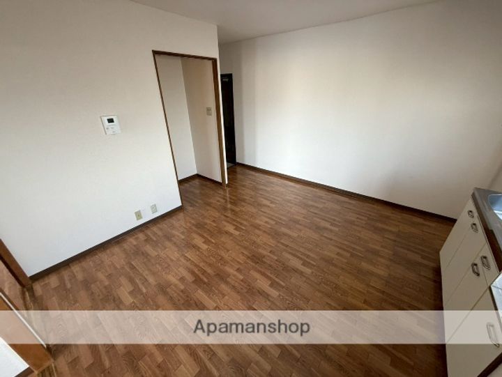 ロイヤル丸文Ⅱ805の内装