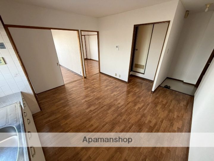 ロイヤル丸文Ⅱ805の内装