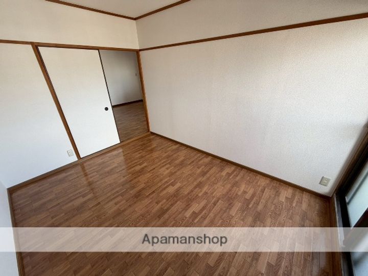 ロイヤル丸文Ⅱ805の内装