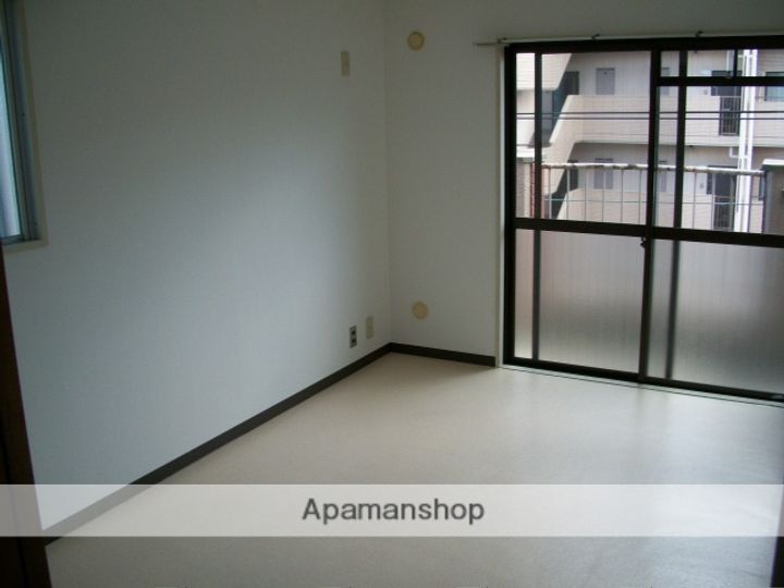 大阪府大阪市城東区諏訪4丁目の賃貸マンション301の居間