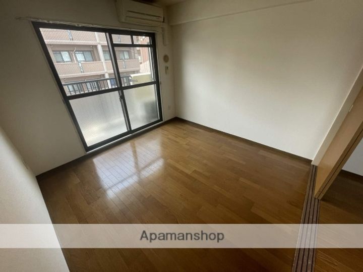 大阪府大阪市平野区平野上町1丁目の賃貸マンション502の内装