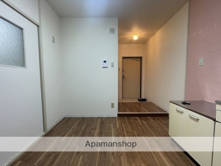 大阪府大阪市平野区加美西2丁目の賃貸マンション101の内装