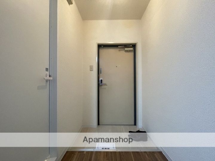 大阪府大阪市平野区加美西2丁目の賃貸マンション101の玄関