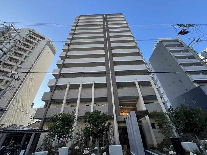 フロンティアタワー日本橋の外観
