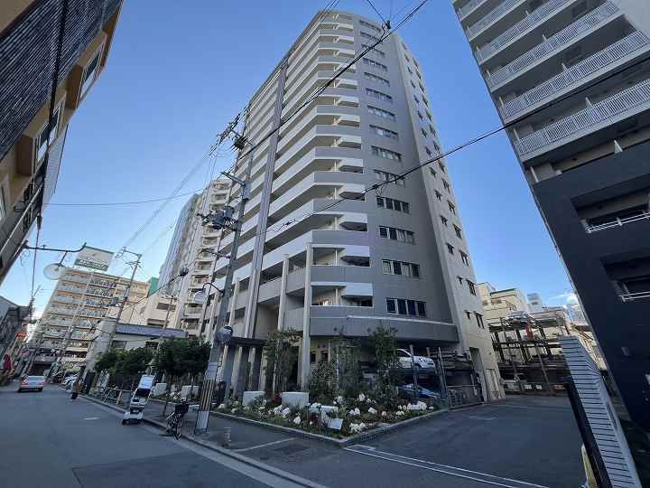 フロンティアタワー日本橋の外観