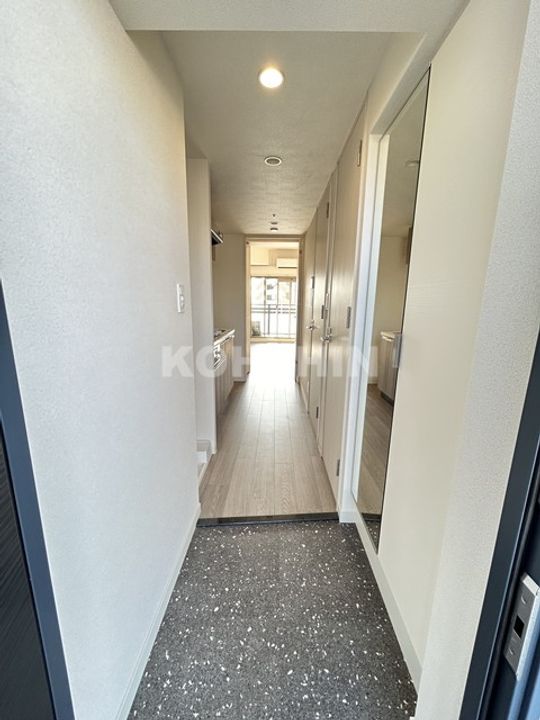 プレサンス四天王寺前夕陽ヶ丘 凛宮0412の玄関