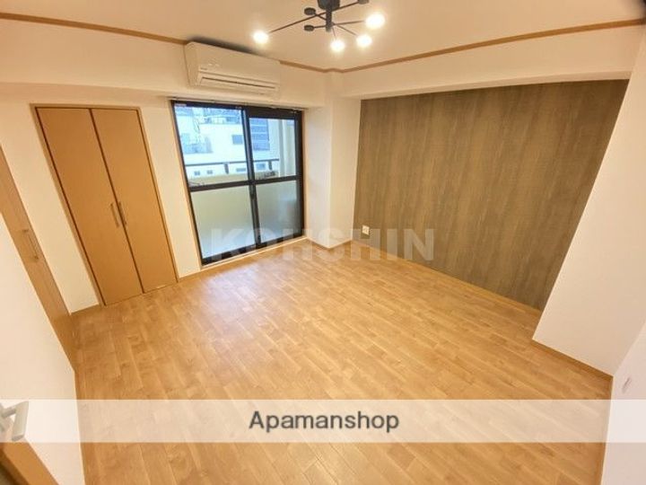 ドゥエリング上汐の居間