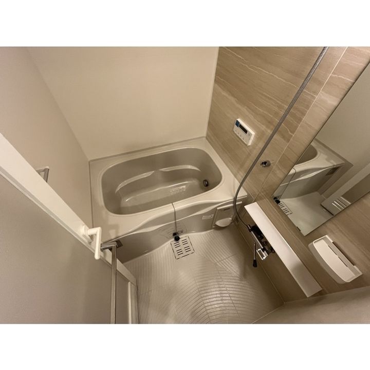 コンフォリア・リヴ北浜淡路町0804の風呂