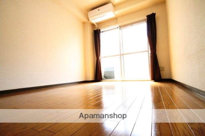 シロハイヌ新大阪の内装