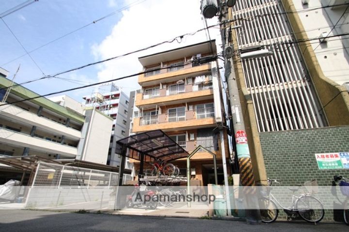 シロハイヌ新大阪の外観