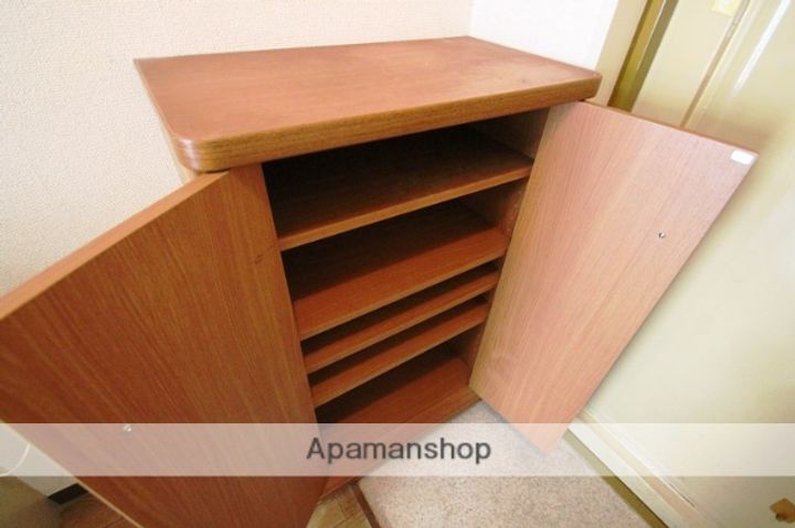 シロハイヌ新大阪の内装