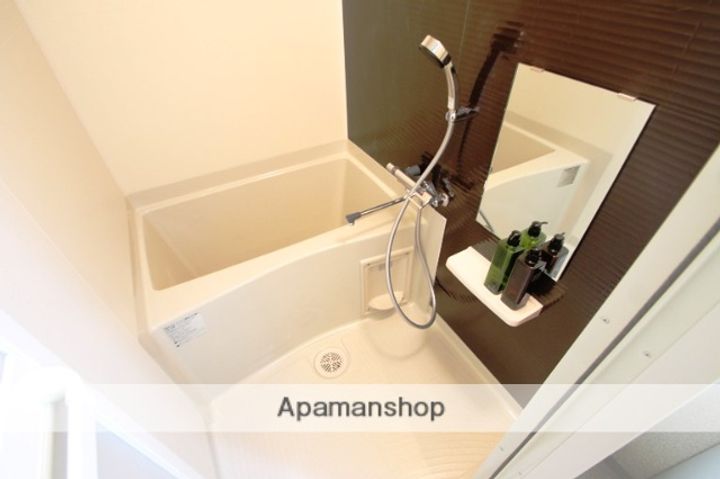 LUXE新大阪Ⅰの風呂