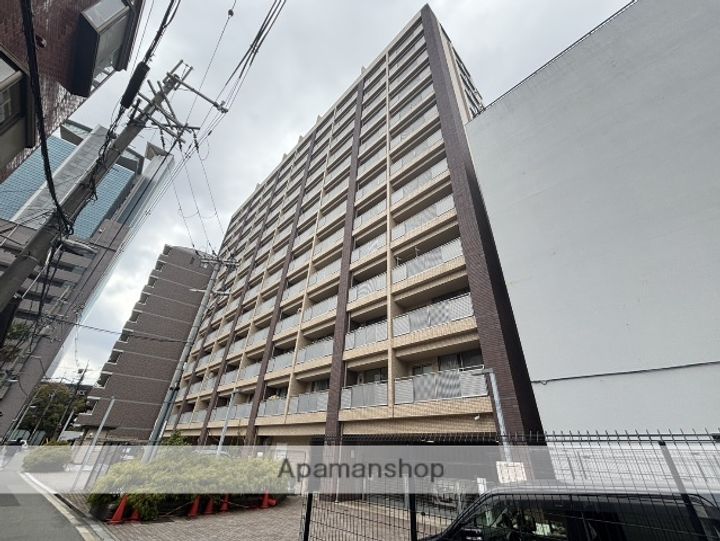 アーバンフラッツ西中島の外観