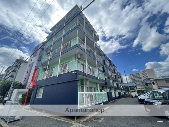 大阪府大阪市淀川区西三国1丁目の賃貸マンションの外観