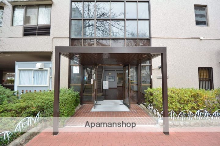 ファミールハイツ北大阪3号棟の外観