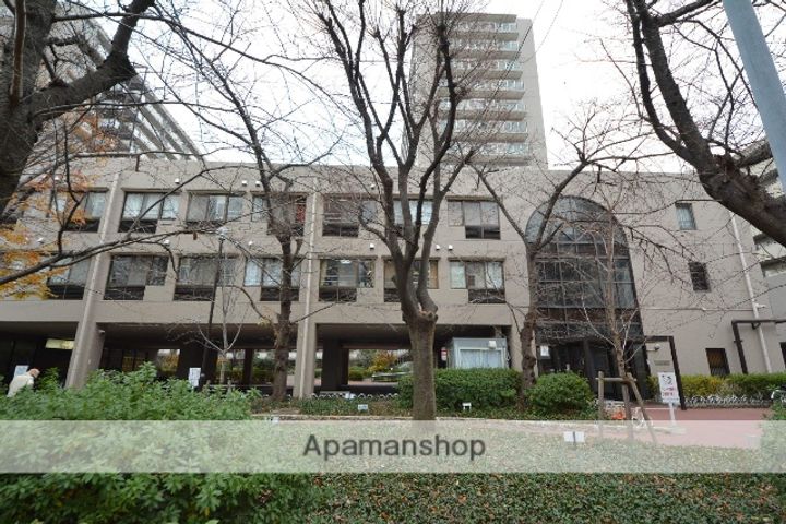 ファミールハイツ北大阪3号棟の外観