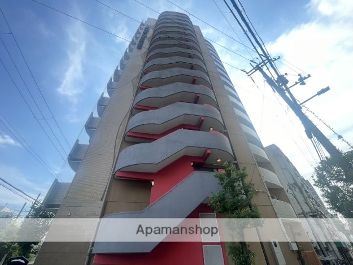 セレニテ新大阪弐番館の外観