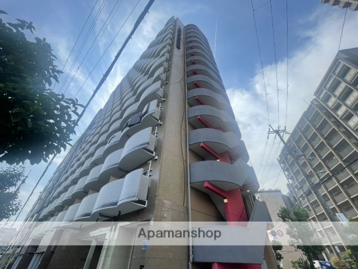 セレニテ新大阪弐番館の外観