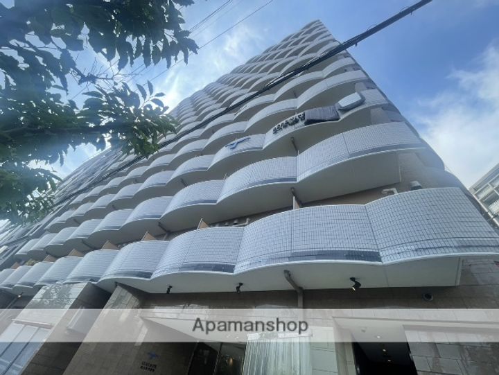 セレニテ新大阪弐番館の外観