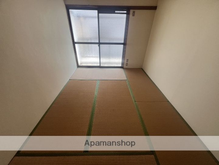 柳ハイツの居間