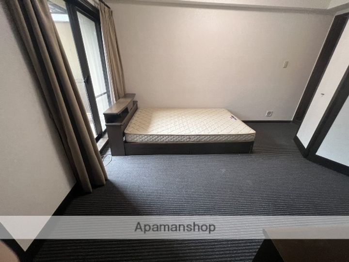 ミールズ新大阪の内装