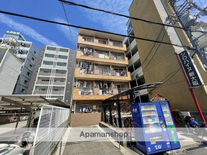 シロハイヌ新大阪の外観