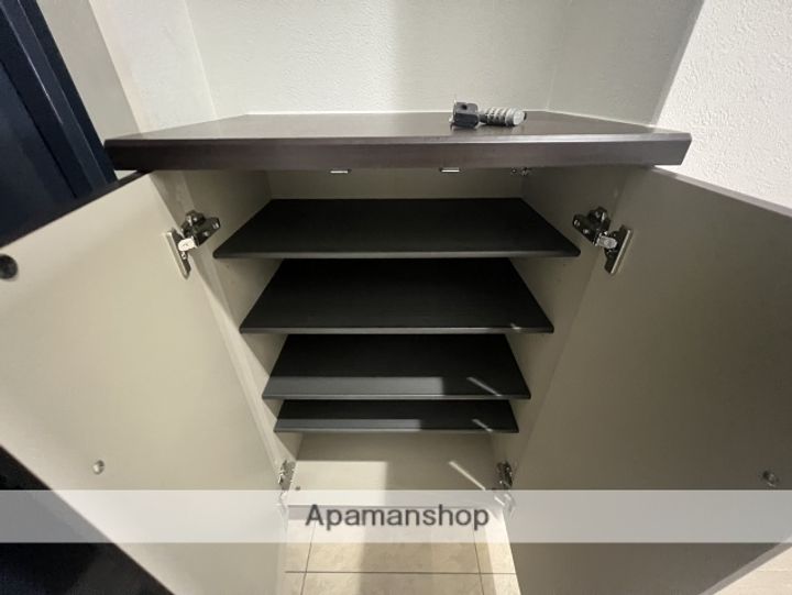 大阪府大阪市淀川区西宮原2丁目の賃貸マンションの内装