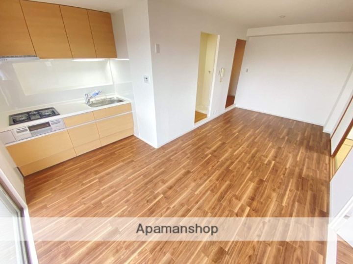 パティオス豊里館の居間