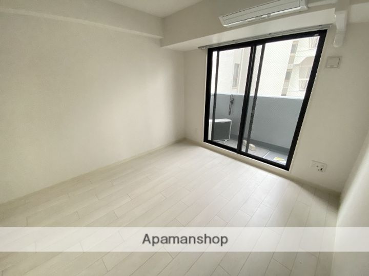 インザグレイス新大阪ソレアードの居間