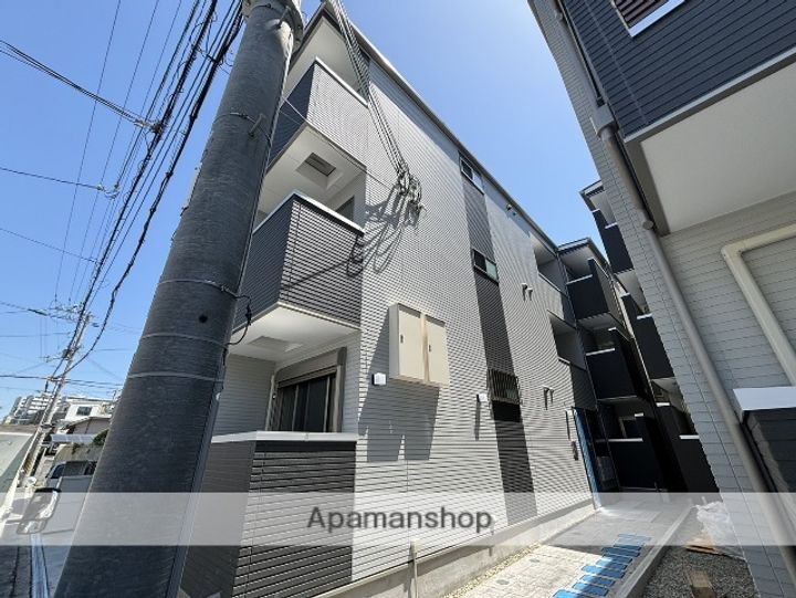 F ASECIA CASTORの外観