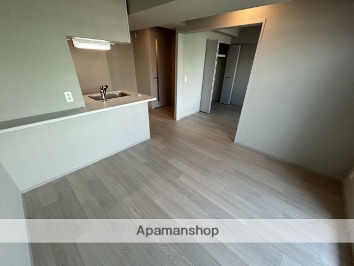 TOPAZ江坂の内装