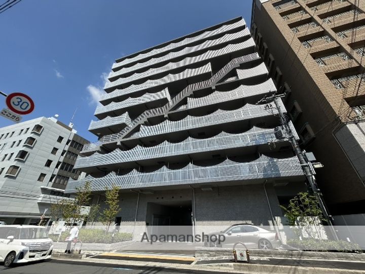 TOPAZ江坂の外観