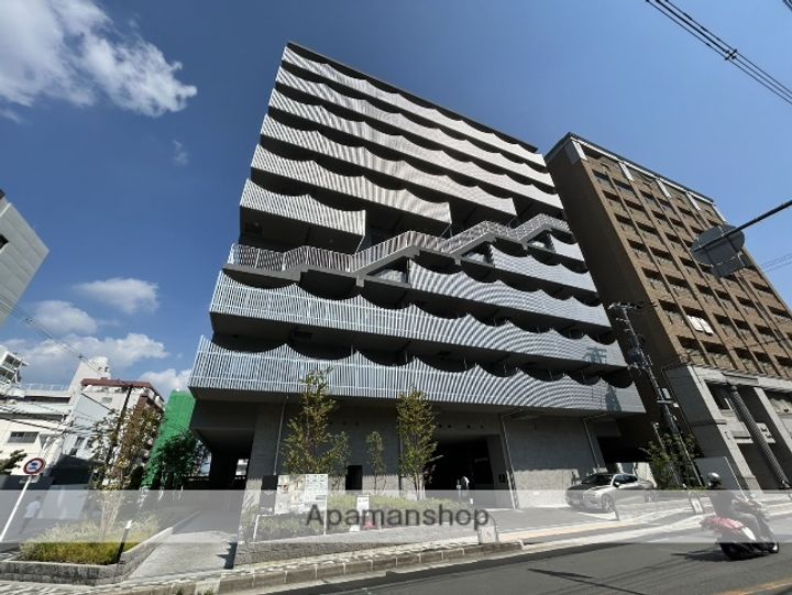 TOPAZ江坂の外観