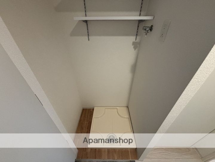 大阪府大阪市淀川区西宮原1丁目の賃貸マンションの内装