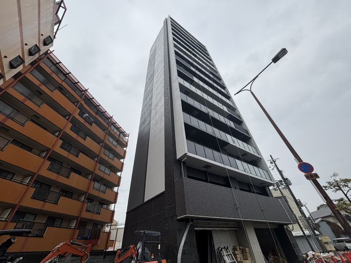 プレサンス西淡路レジェーロの外観