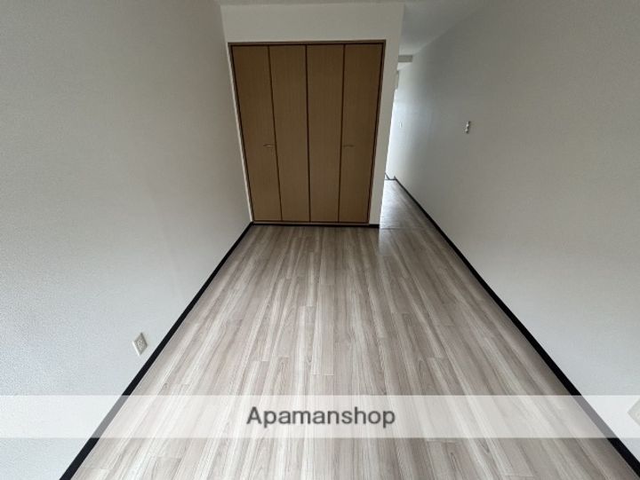 クレスト下新庄駅前の内装