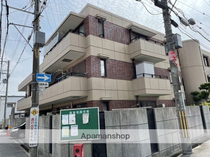 ドミールコートの外観