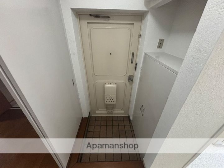 メゾン江坂(E)の玄関