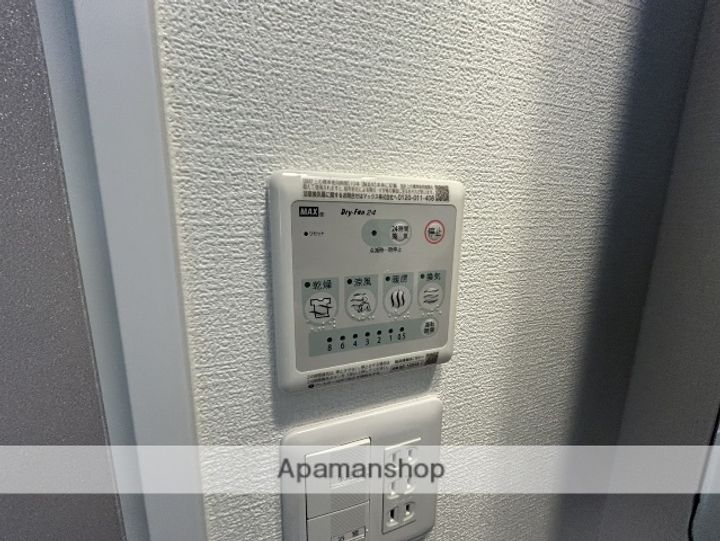 大阪府吹田市江坂町2丁目の賃貸マンションの内装