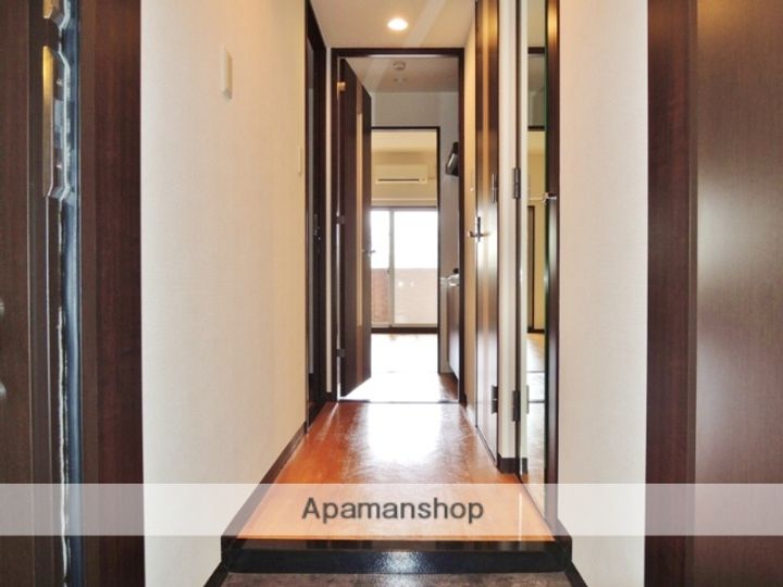 グランシス江坂の玄関