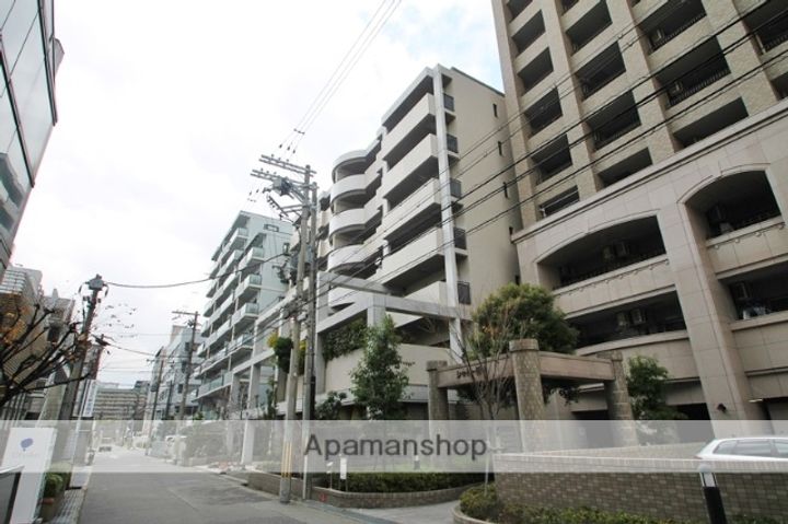 大阪府吹田市垂水町3丁目の賃貸マンションの外観