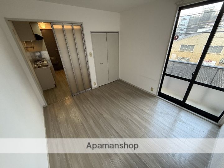 大阪府大阪市東淀川区豊新1丁目の賃貸アパートの居間