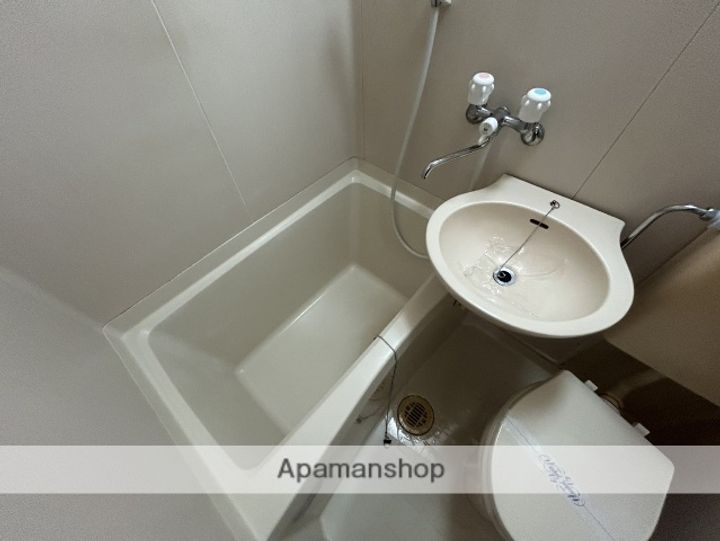 プレアール吹田泉町2の風呂