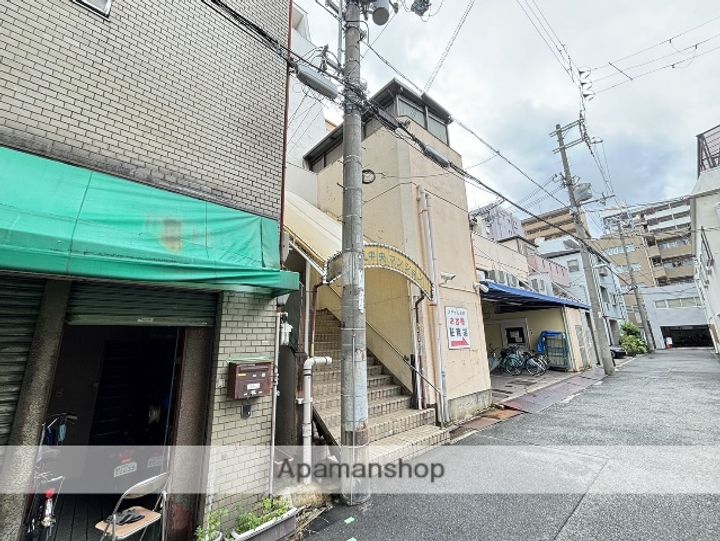 大阪府大阪市淀川区宮原2丁目の賃貸マンションの外観
