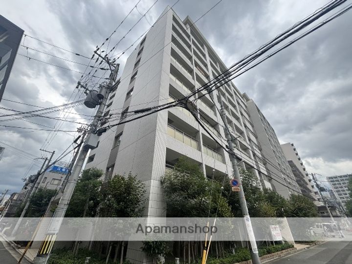 ロハス江坂の外観