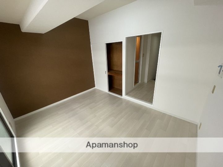 大阪府大阪市東淀川区下新庄6丁目の賃貸マンションの内装